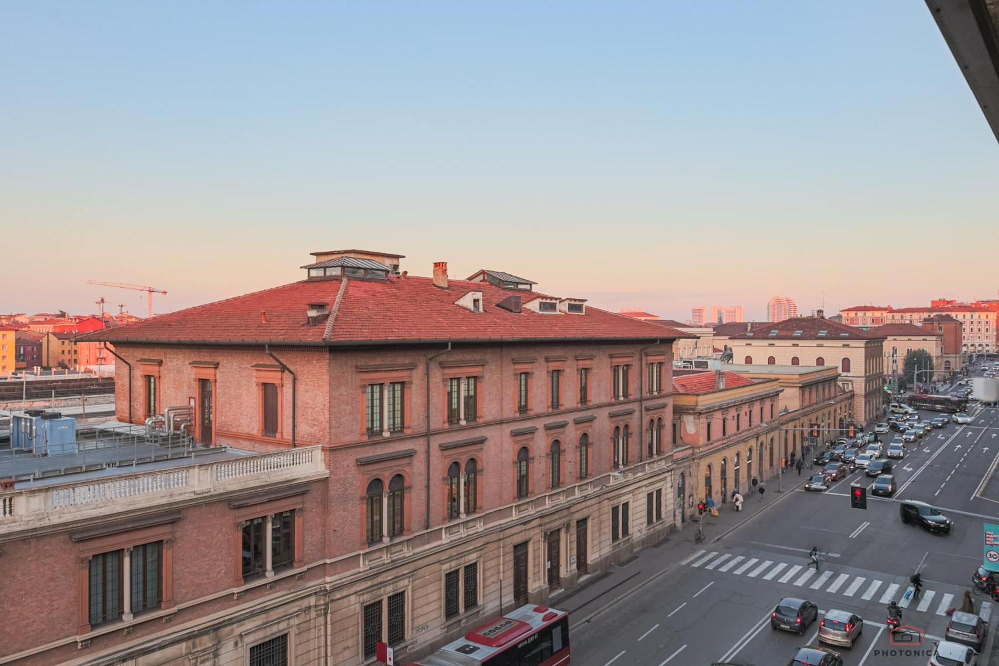 Front Station Apartment - Stazione Centrale Di Болонья Экстерьер фото