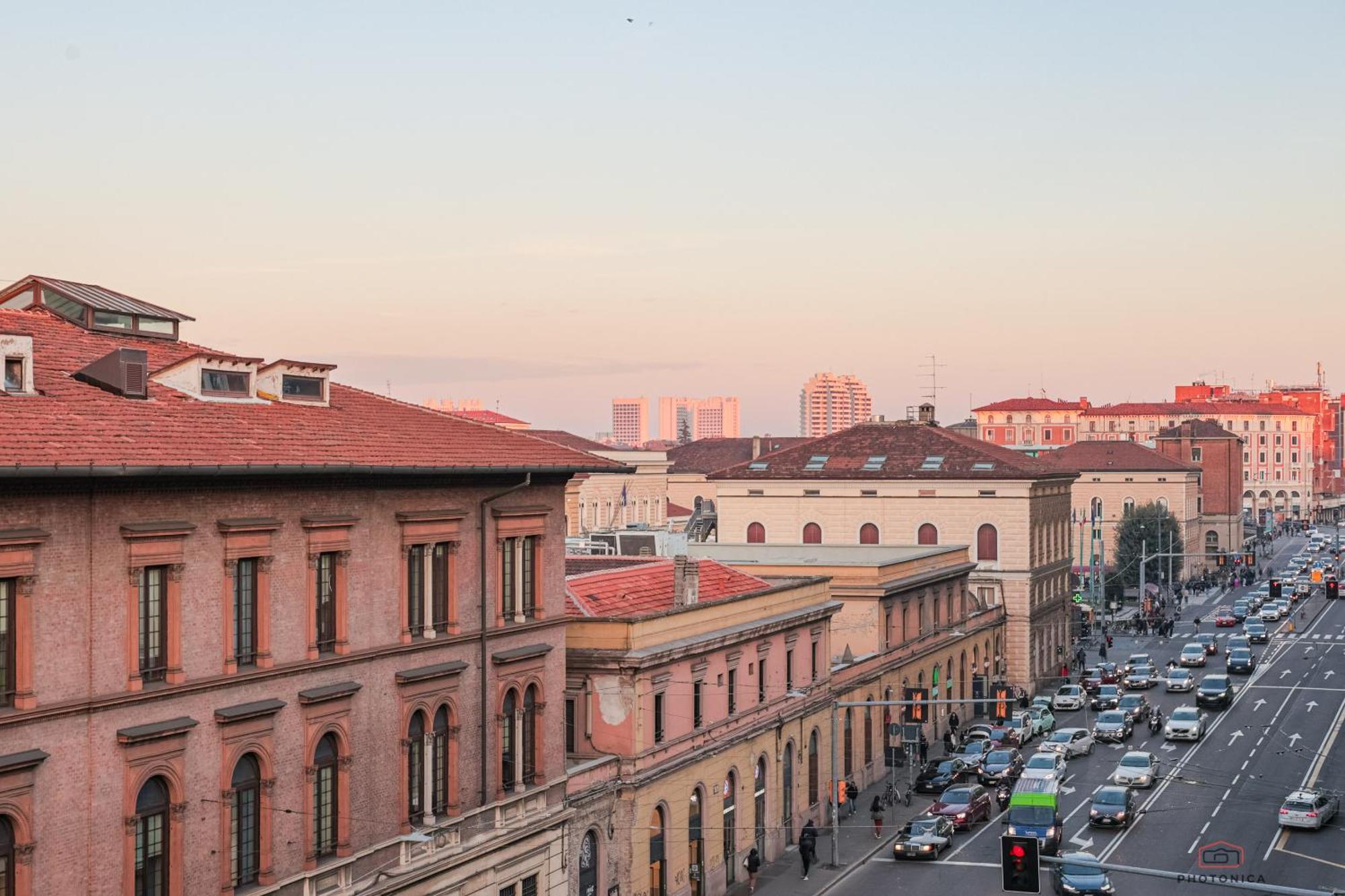 Front Station Apartment - Stazione Centrale Di Болонья Экстерьер фото